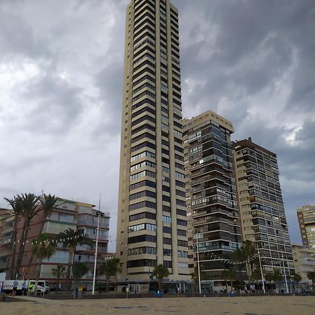 Luminoso Apartamento En Primera Linea De Playa Benidorm Eksteriør billede