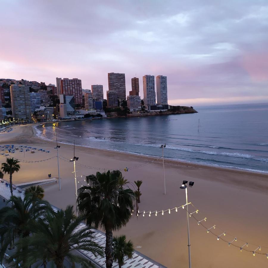 Luminoso Apartamento En Primera Linea De Playa Benidorm Eksteriør billede
